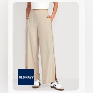 Old Navy Stretch Tech High-Rise Wide-Leg Pant Color Stone. Size Small $15